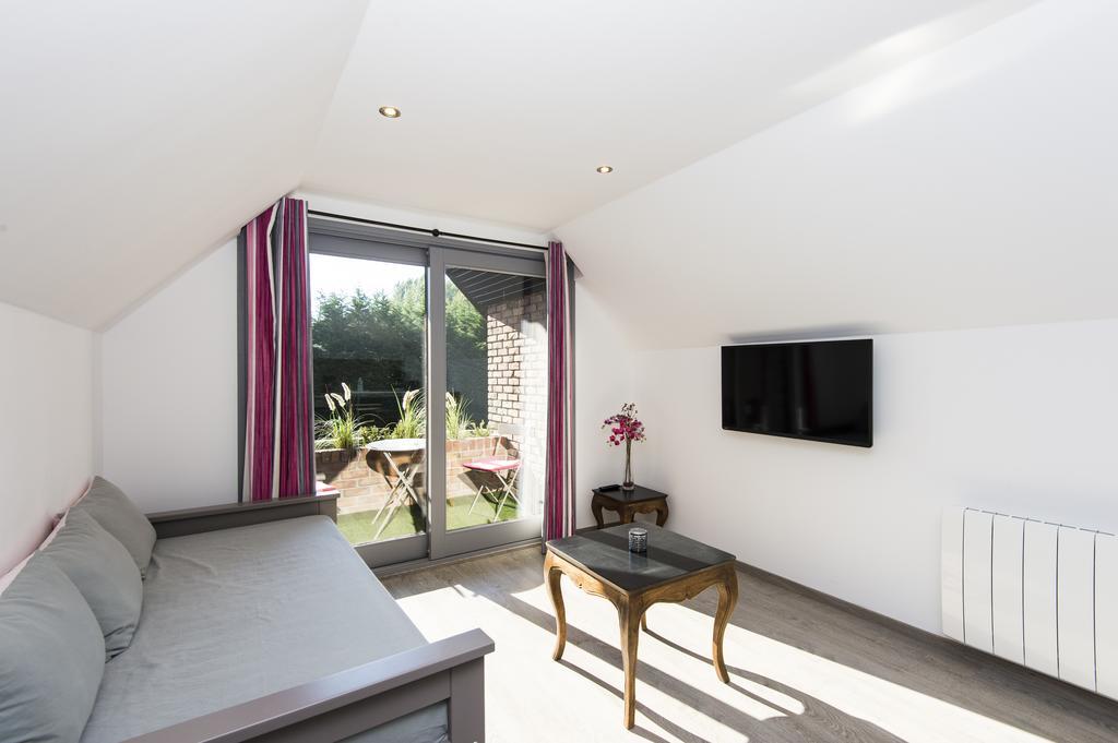 Espace Zen'Ing Gondecourt Экстерьер фото